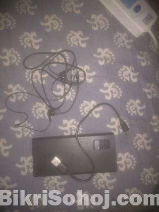 Powerbank and headphone